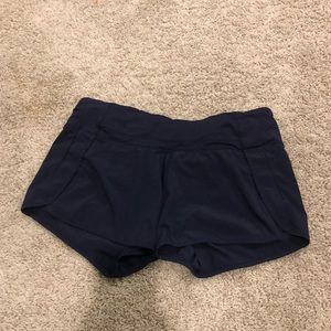 Navy lululemon speed up 2.5 short navy blue